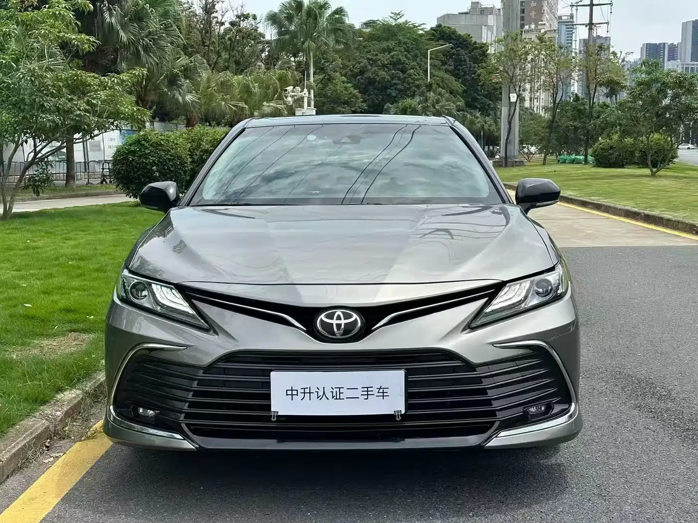 Toyota Camry 2021 2.0G Luxury Edition фото 3