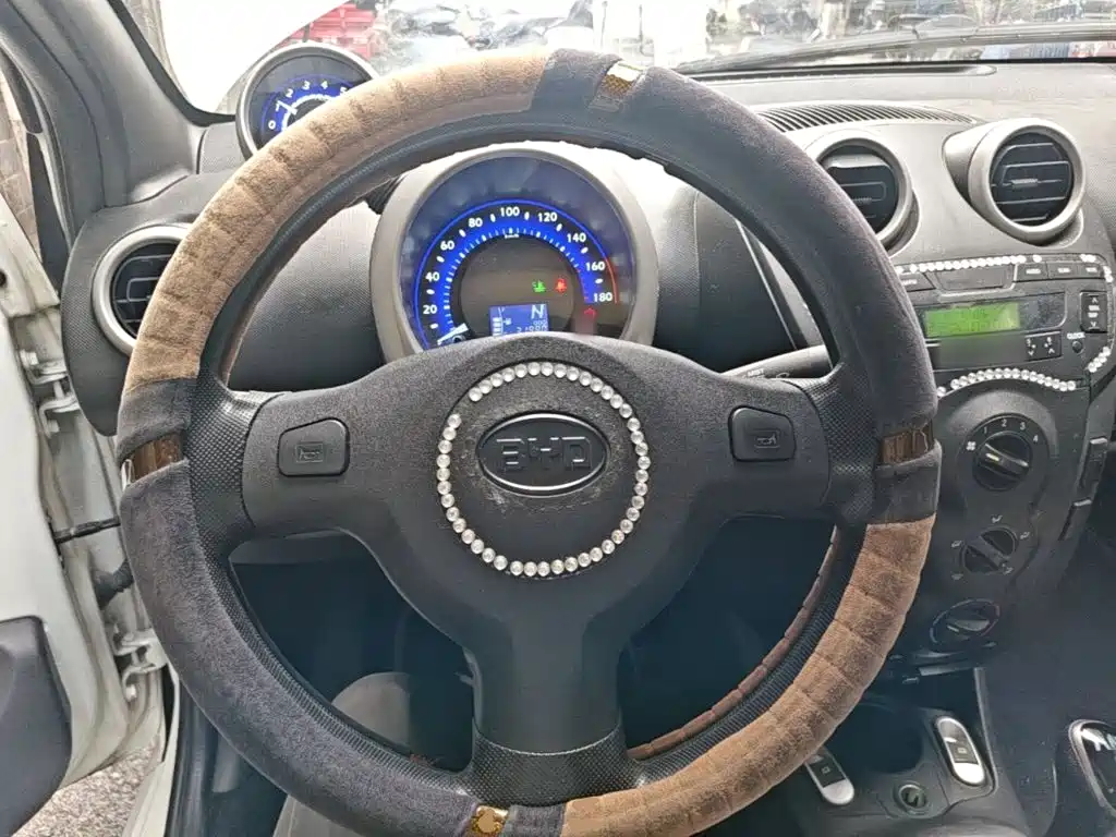 BYD F0 2016 2015 1.0L AMT Xuan Cool Edition