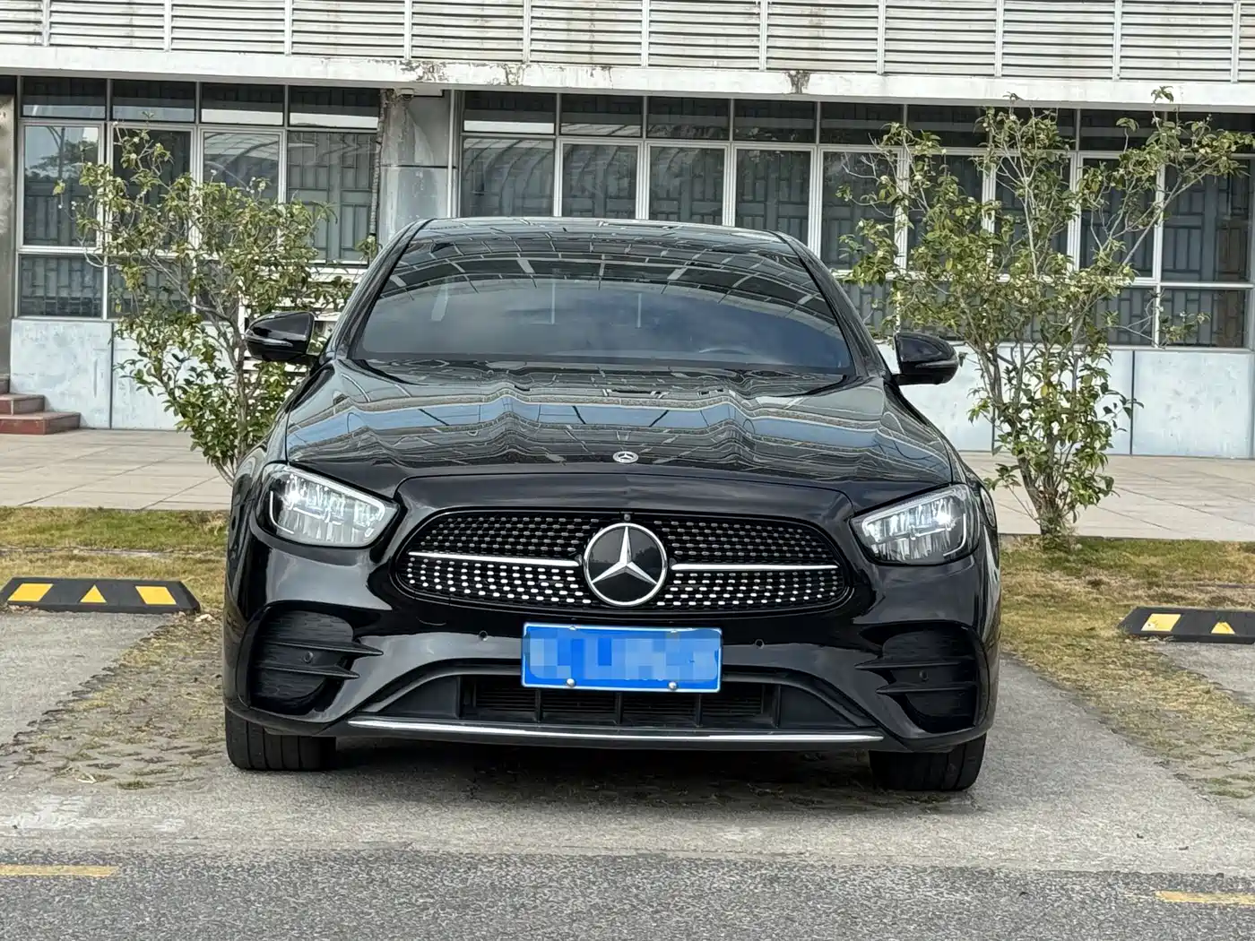 E CLASS