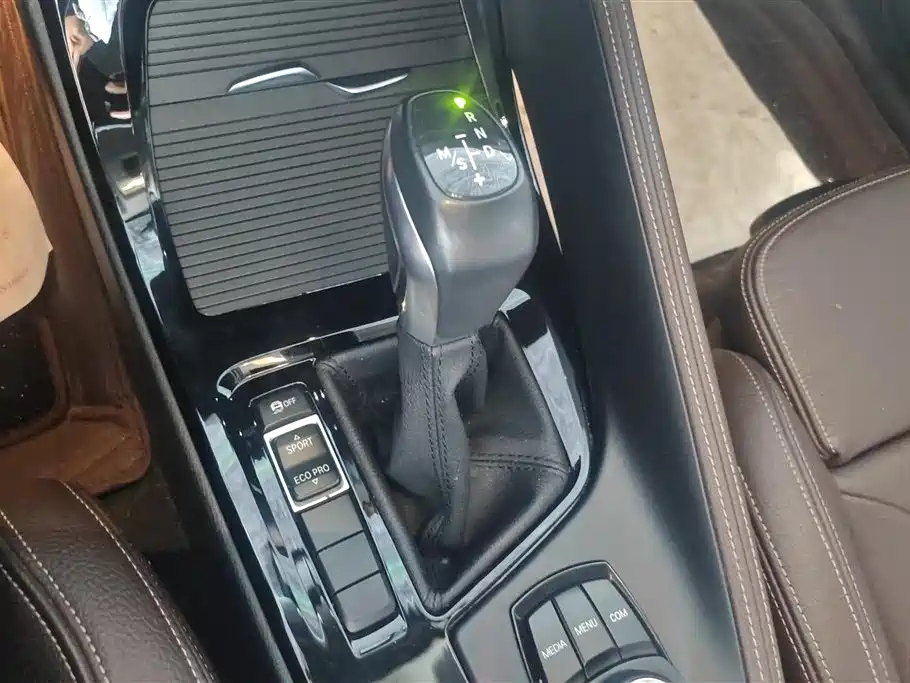 BMW X1 2019 sDrive18Li Premium Model фото 16