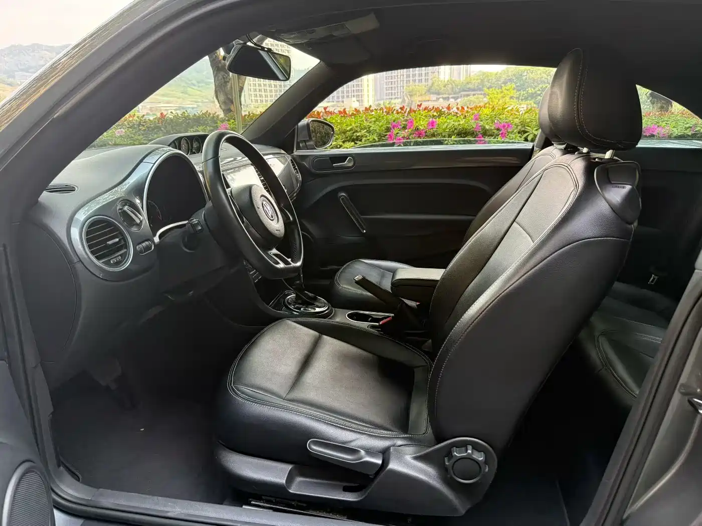 Volkswagen Beetle 2014 1.2TSI Fashion Edition фото 7
