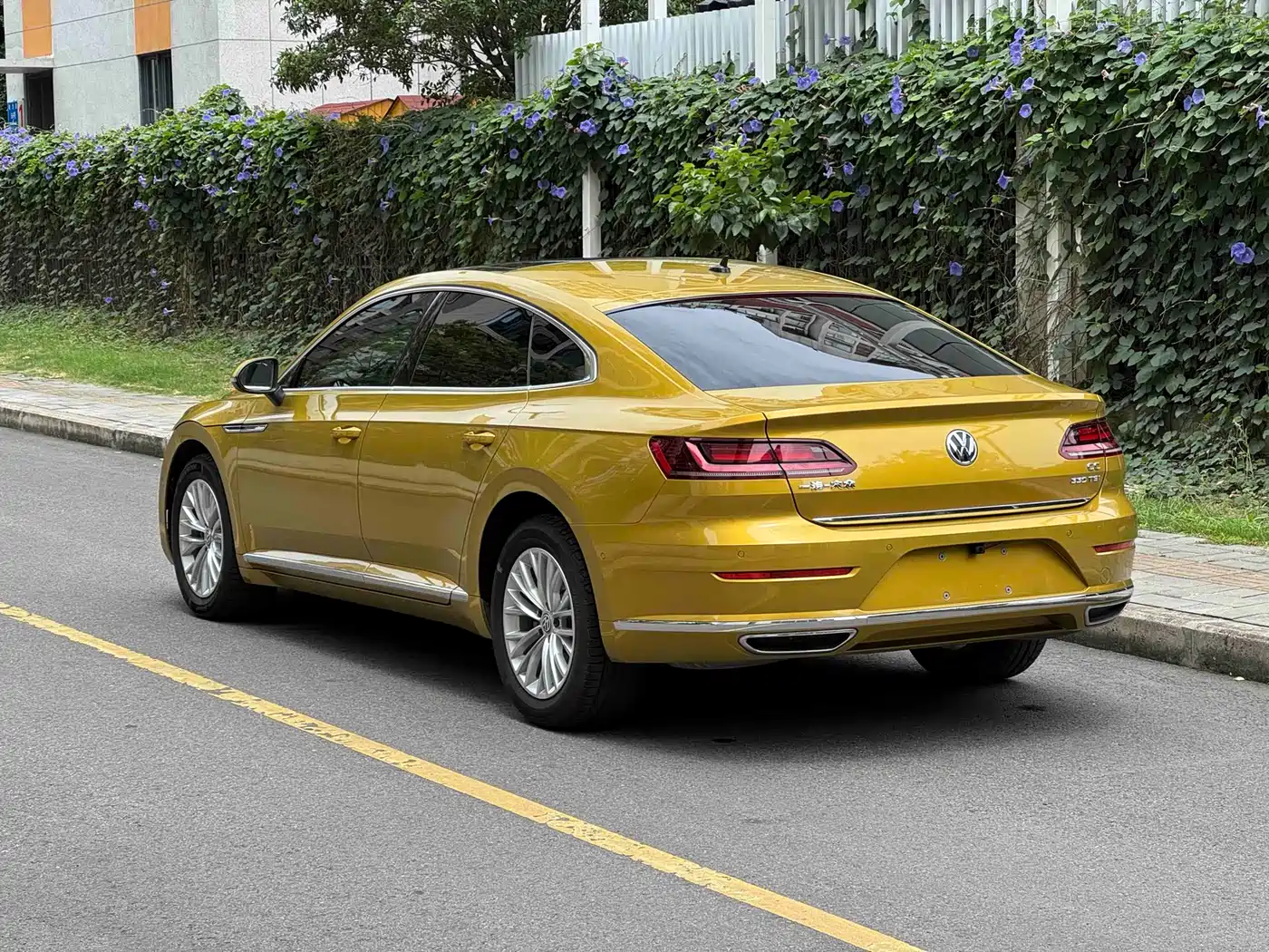 Volkswagen FAW-Volkswagen CC 2019 330TSI Charm Edition China VI фото 13