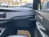 Фото 17 - Cadillac XT4