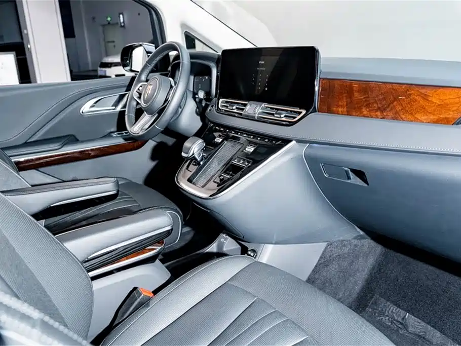 Hongqi HQ9 2024 Model 2.0T Luxury Edition фото 21