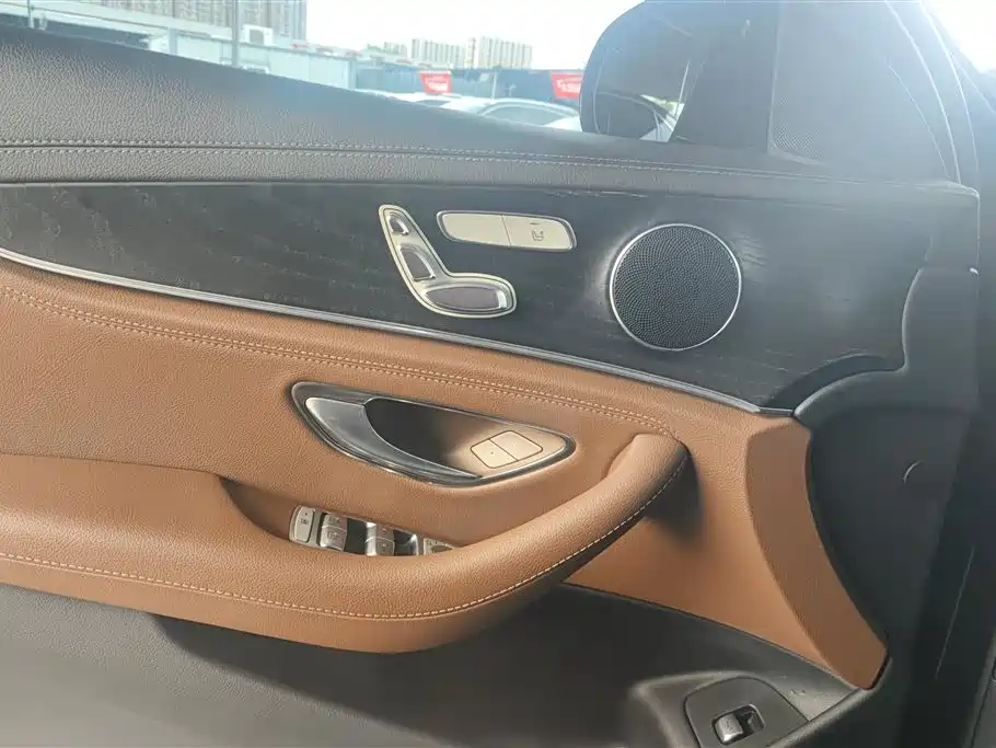 Mercedes-Benz E-Class 2018 E 200 L Sport фото 7