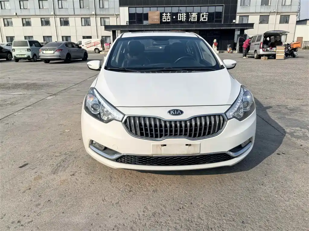 Kia K3 2015 1.6L Automatic GLS фото 2