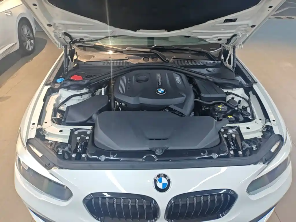صورة 20 - BMW 1 Series (Import)