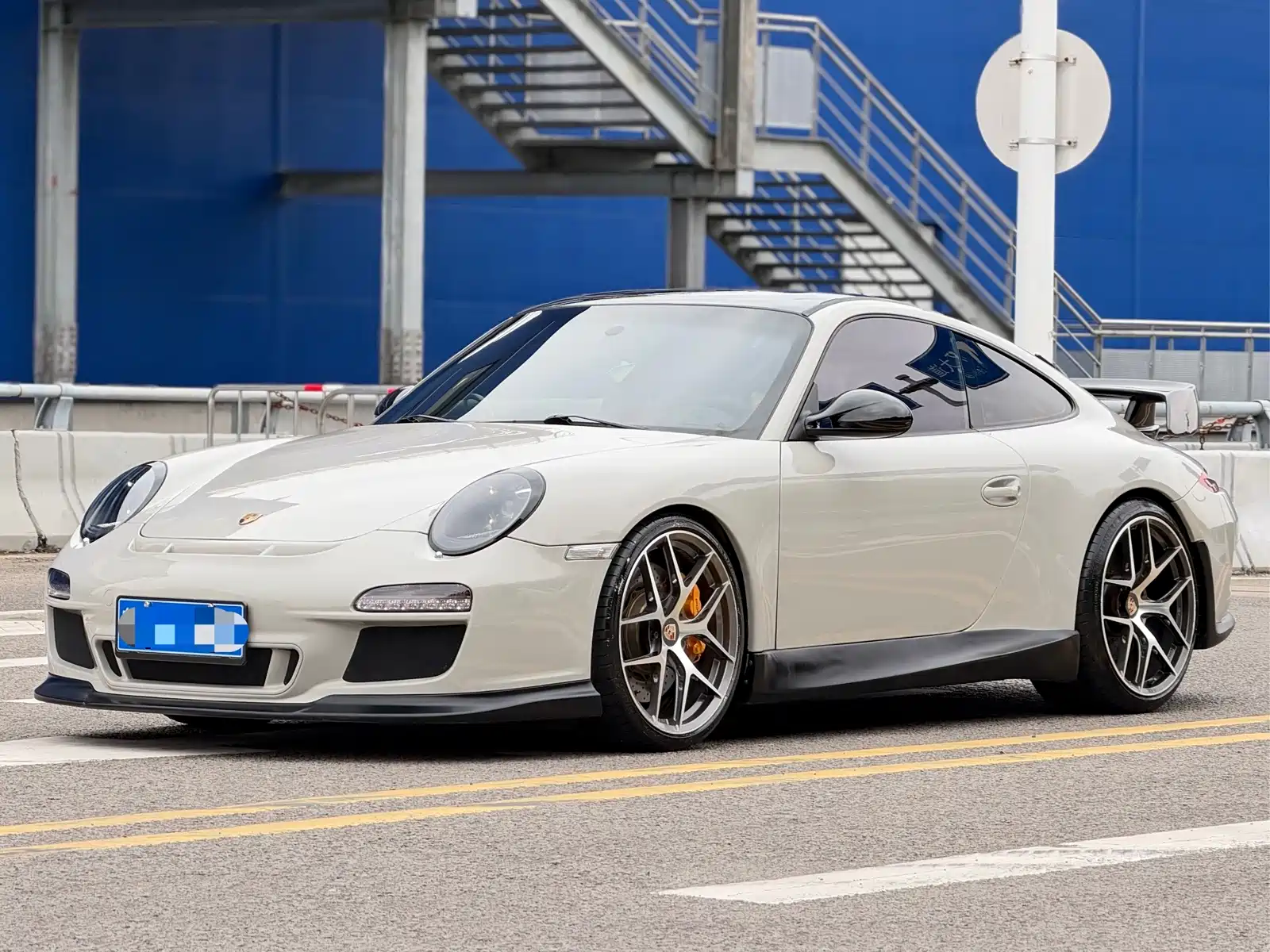 Photo 1 - Porsche 911