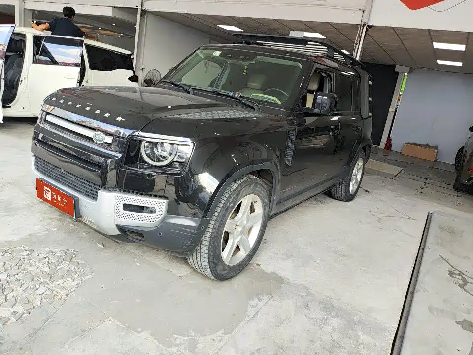 Land Rover Defender 2020 Model 110 P400 HSE
