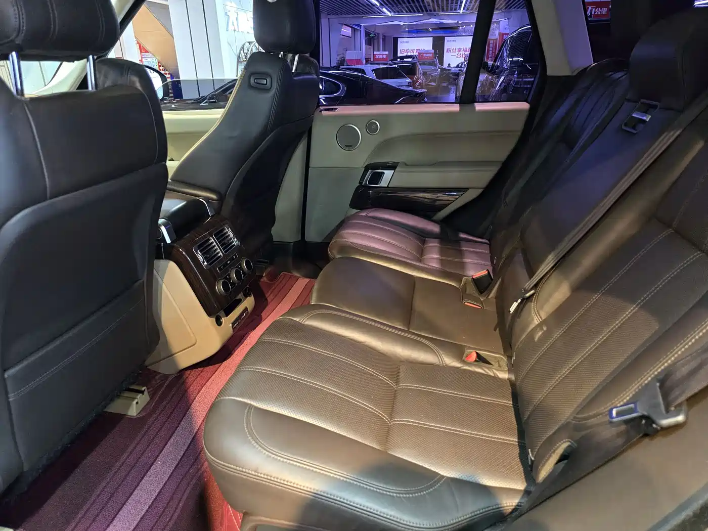 Land Rover Range Rover 2015 3.0 TDV6 Vogue фото 7