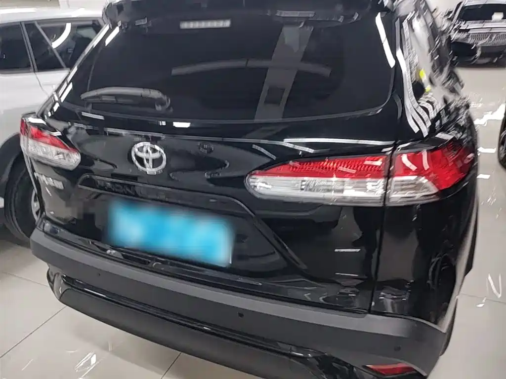 Toyota Frontlander 2024 2.0L CVT Elite Plus Edition фото 6