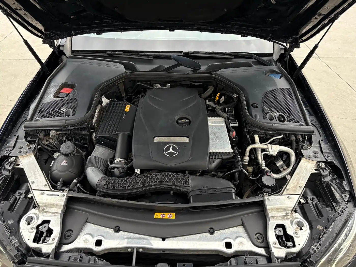 Mercedes-Benz E-Class 2018 E 200 L Sport 4MATIC фото 16