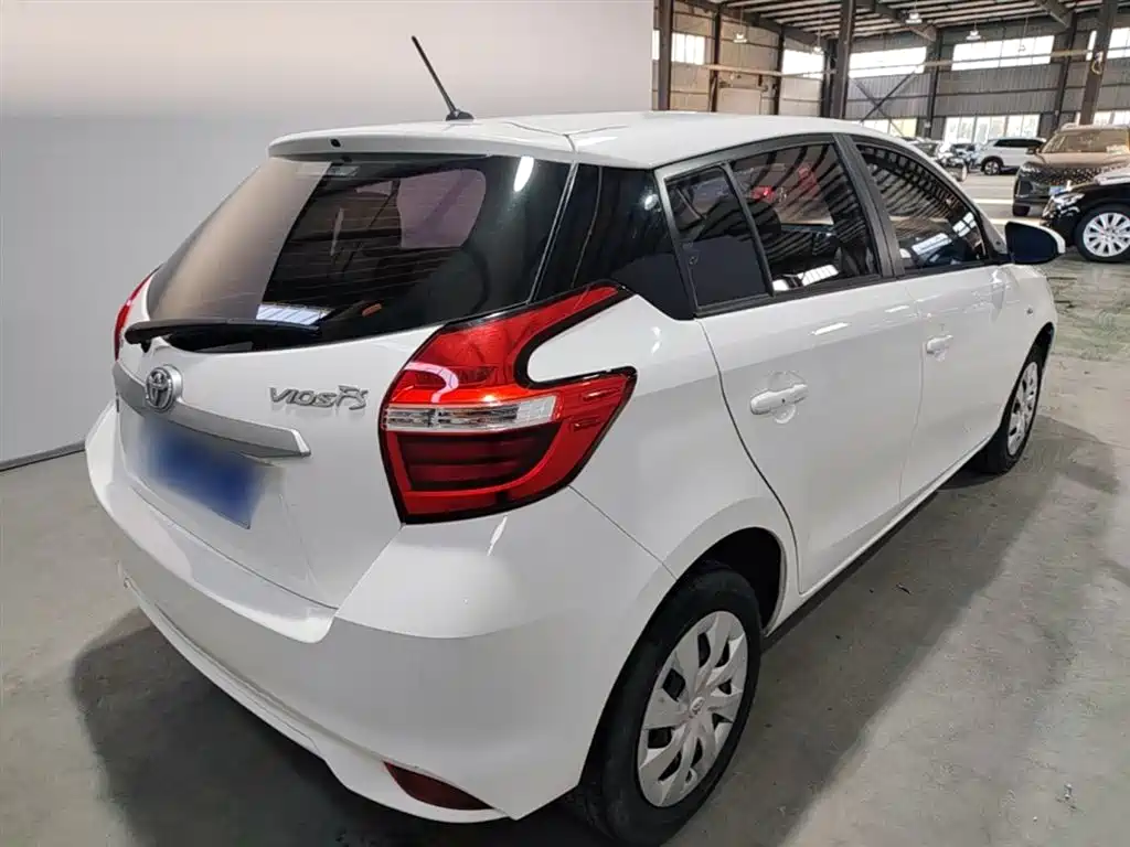 Toyota Vios FS 2017 1.5L CVT Fengchi Edition фото 7