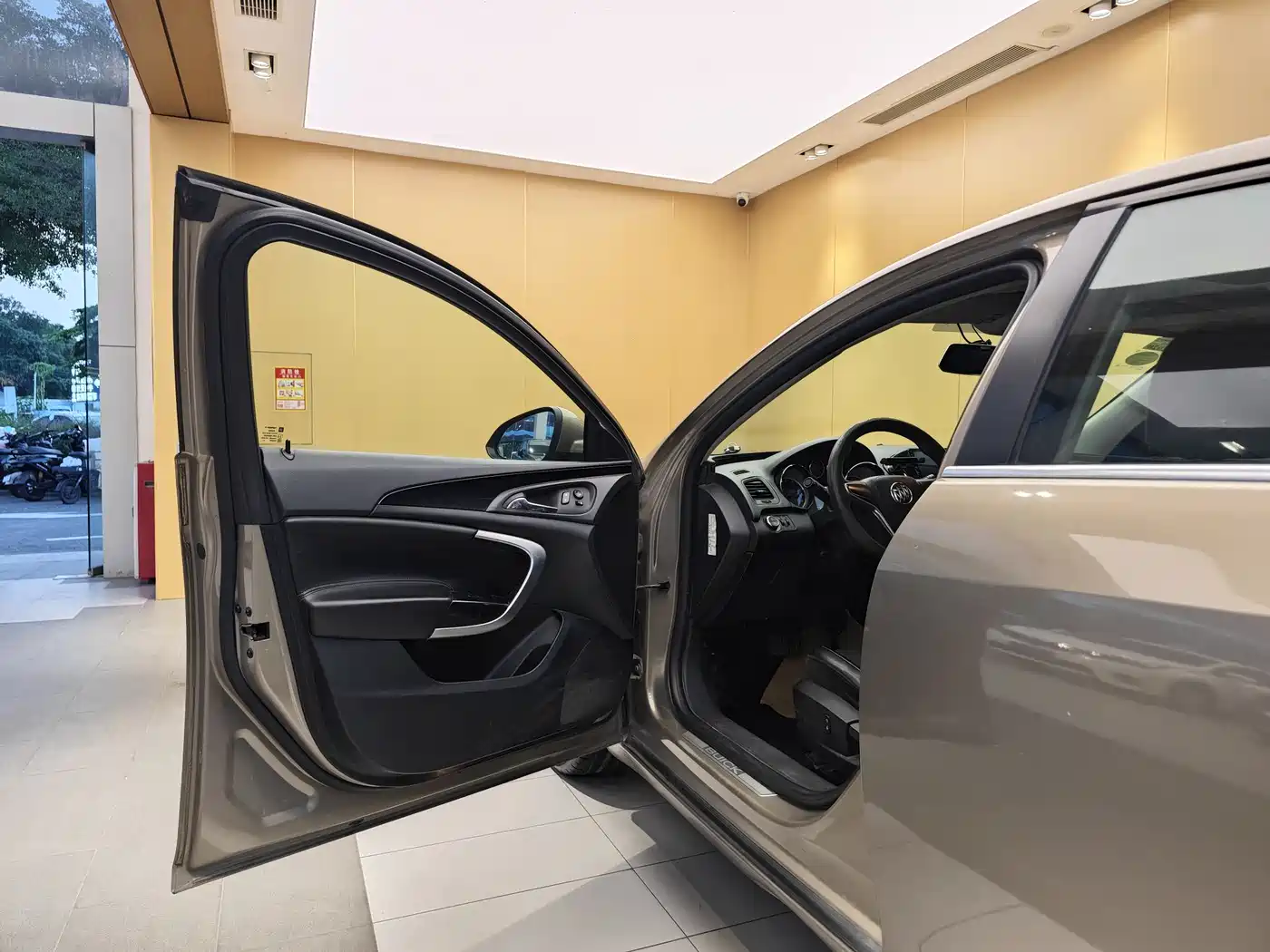 Buick Regal 2015 1.6T Leading Tech Edition фото 8