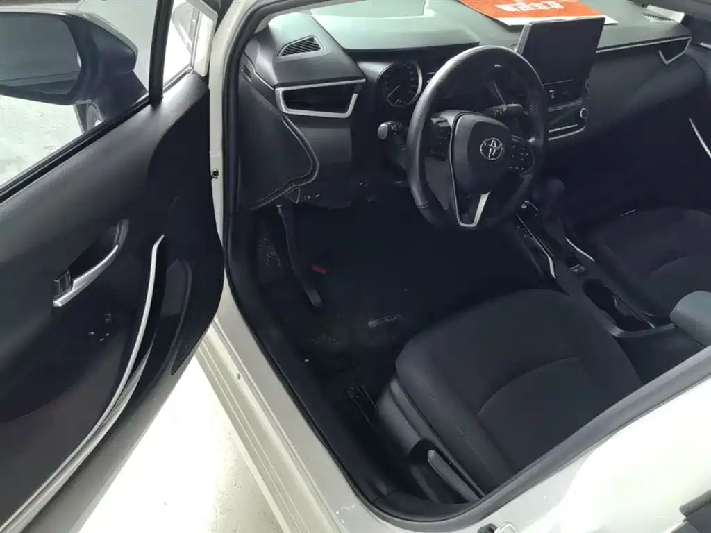 Toyota Corolla 2022 Hybrid 1.8L E-CVT Pioneer Edition фото 16