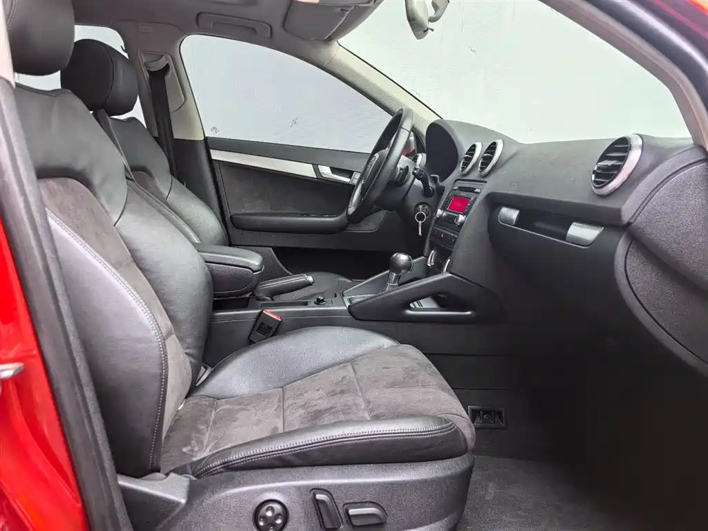 Audi A3 (Import) 2013 Sportback 30 TFSI Luxury фото 9