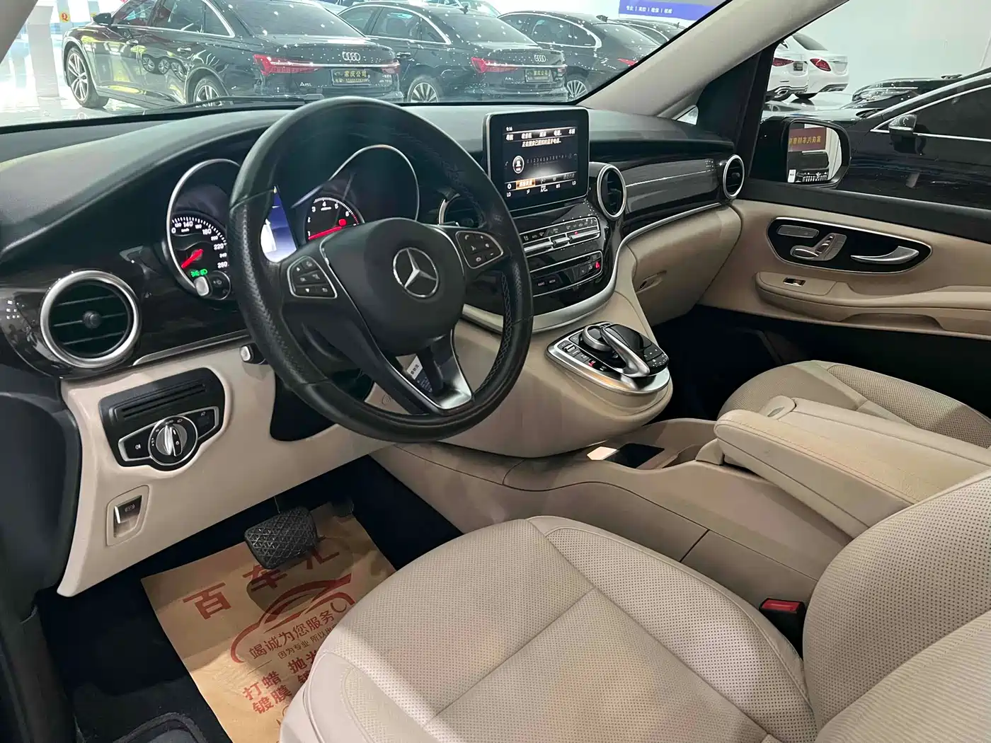 Mercedes-Benz V-Class 2018 V 260 Navigator Edition China VI фото 7