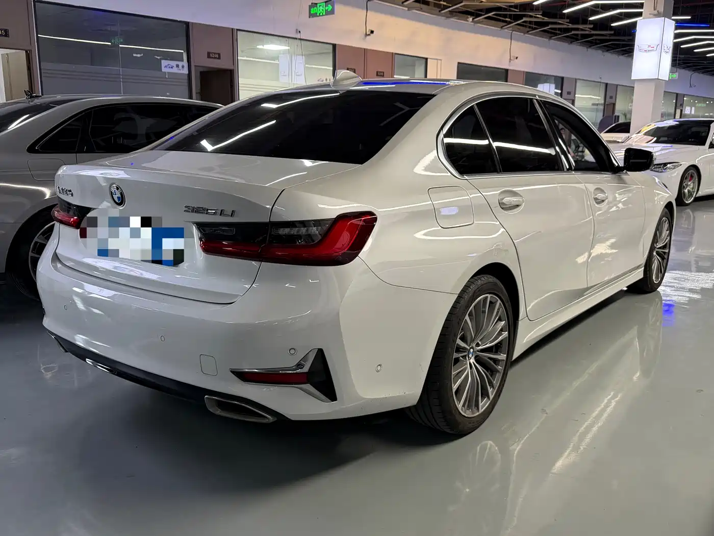 BMW 3 Series 2020 325Li Launch Edition фото 7