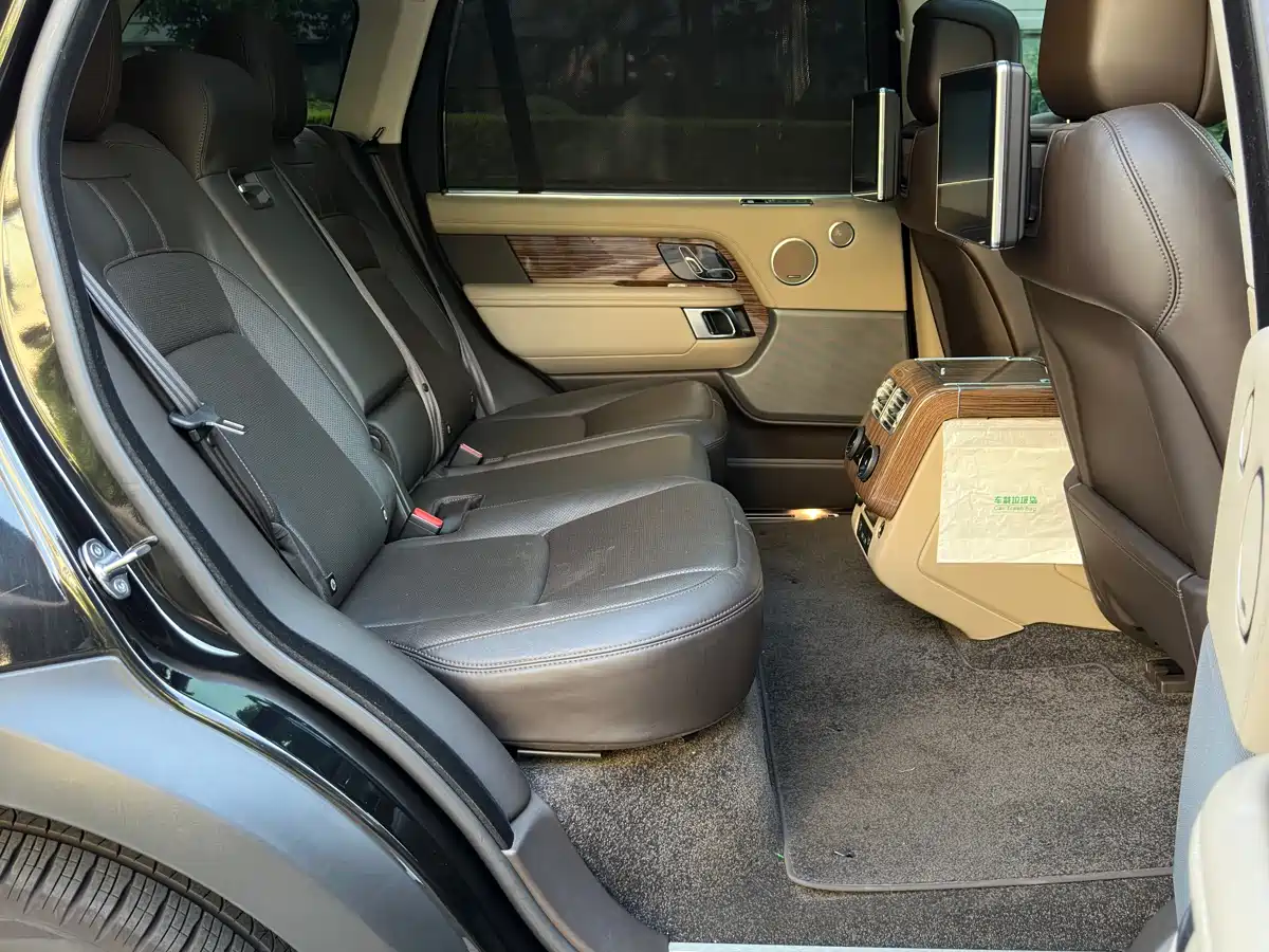 Land Rover Range Rover 2018 3.0 SC V6 Vogue Heritage Extended Edition фото 15