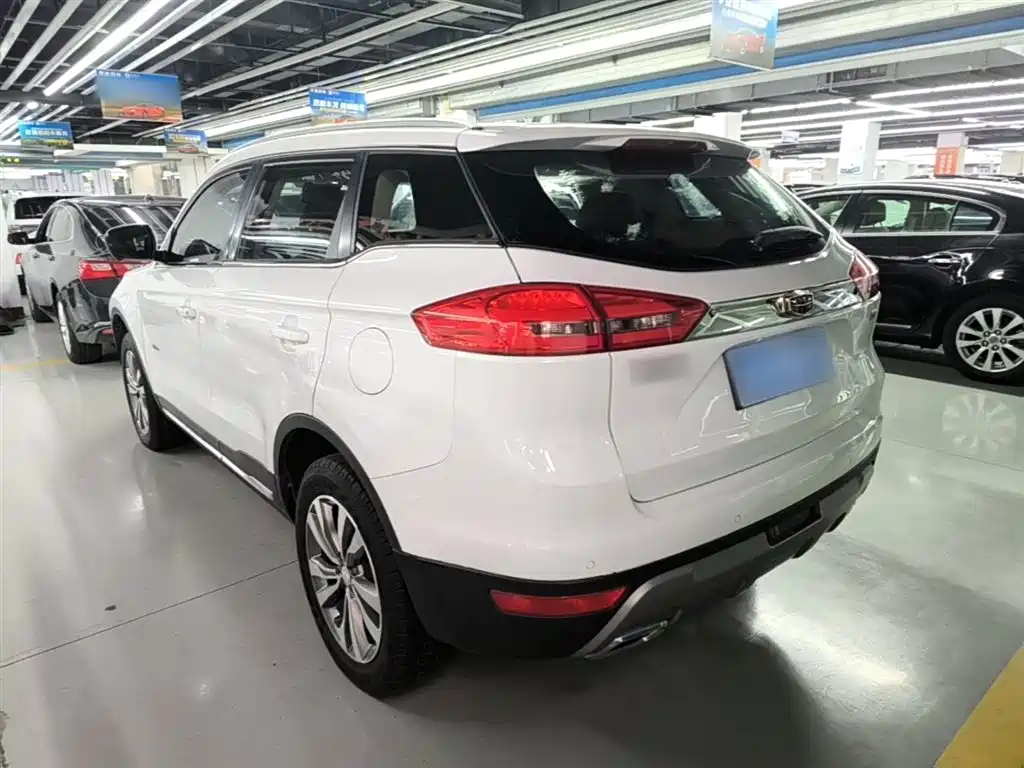 Фото 5 - Geely Boyue