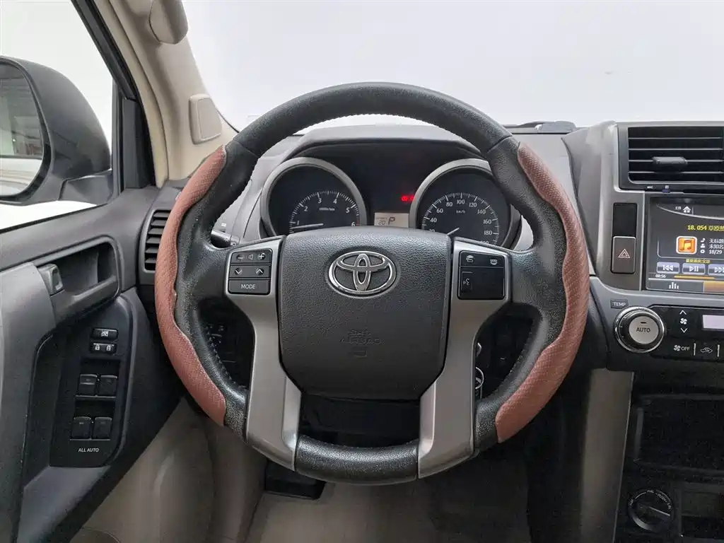 Toyota Prado (Import) 2010 2.7L Automatic Standard фото 11