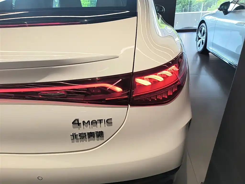 Mercedes-Benz EQE 2025 500 4MATIC Pioneer фото 8