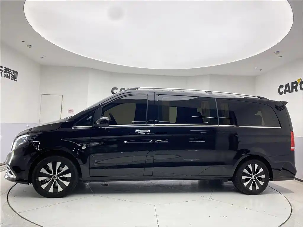 Mercedes-Benz Vito 2023 2.0T Elite 7-Seater фото 4