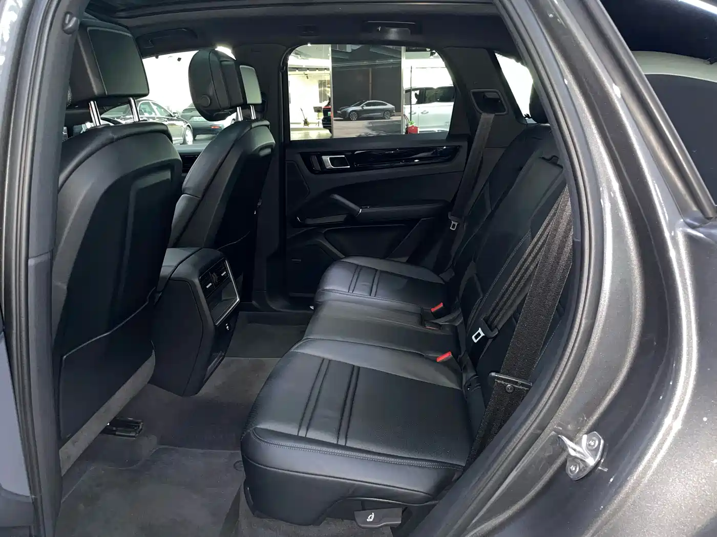 Porsche Cayenne New Energy 2023 Cayenne E-Hybrid 2.0T фото 12