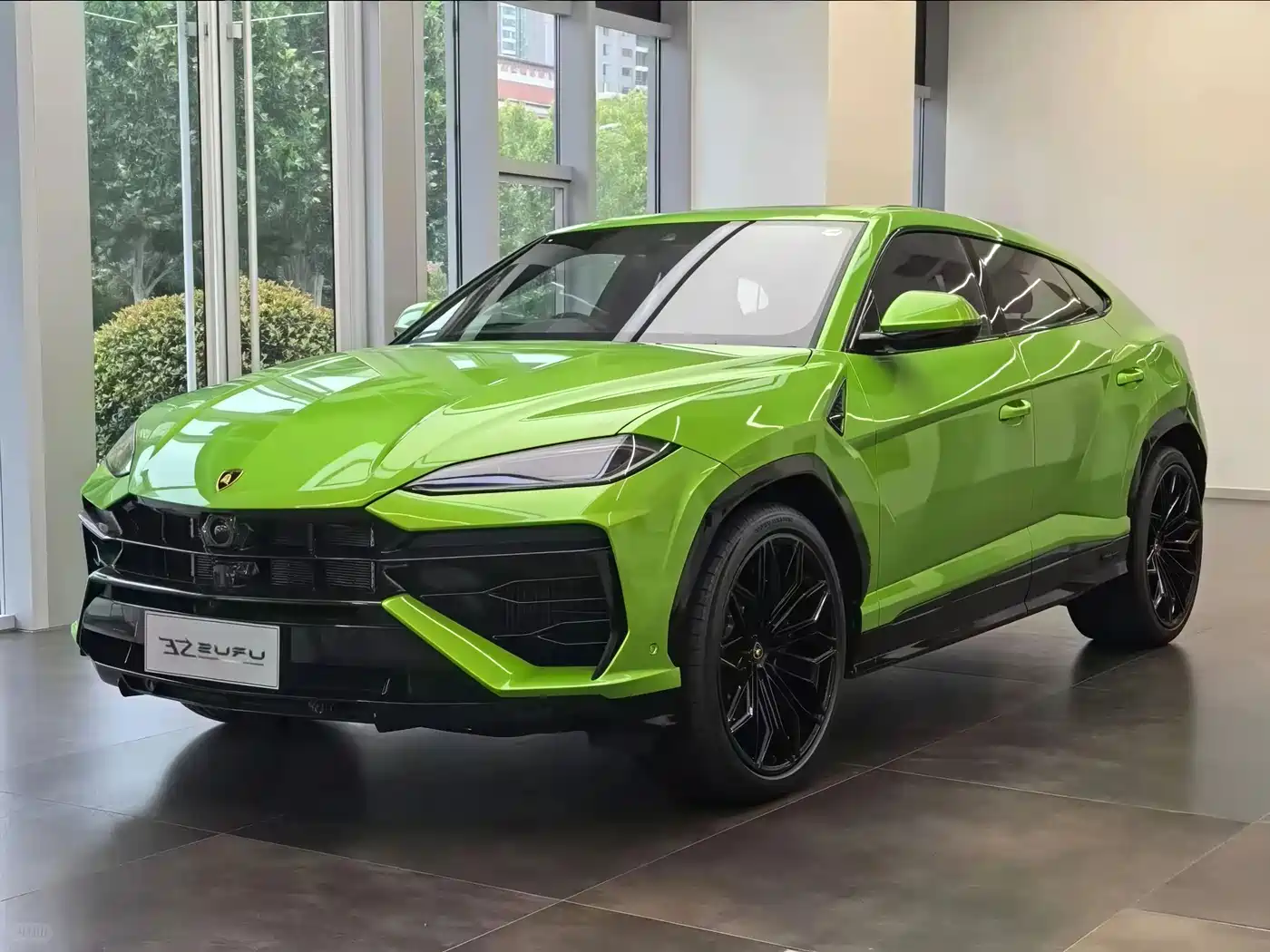 Lamborghini Urus SE 2025 4.0T Standard Edition