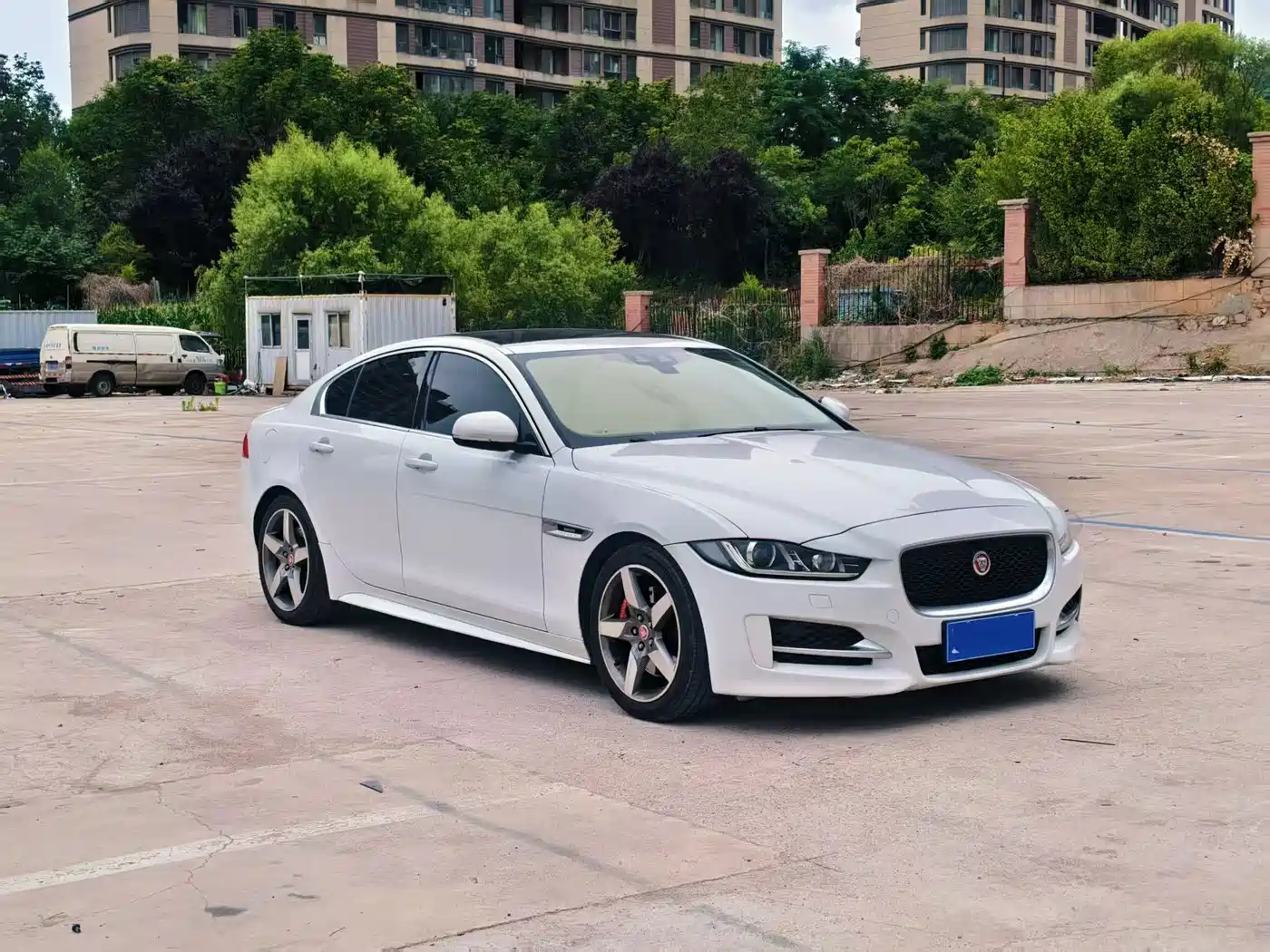 Jaguar XE 2016 2015 2.0T 200PS R-Sport