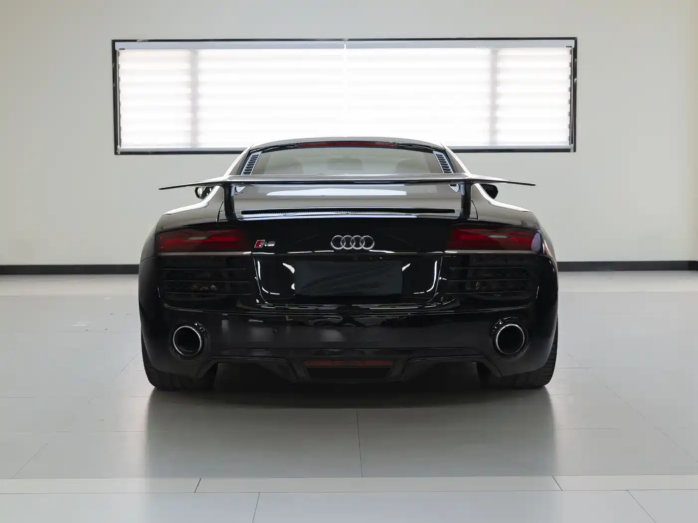 Audi R8 2014 5.2 FSI quattro фото 5