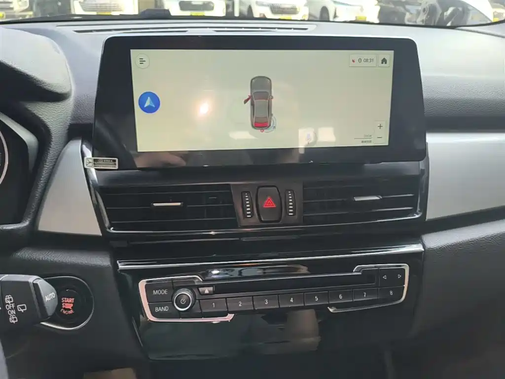 BMW 2 Series Touring 2016 218i Leading фото 13