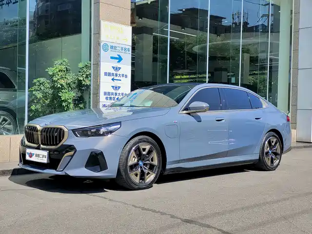  BMW BMW i5 2024 eDrive 35L Premium Model M Sport Package