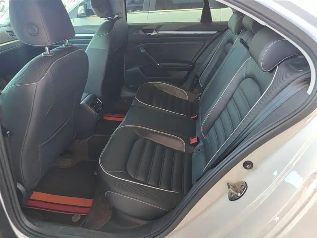 Volkswagen Lamando 2019 280TSI DSG Luxury Edition China VI фото 17