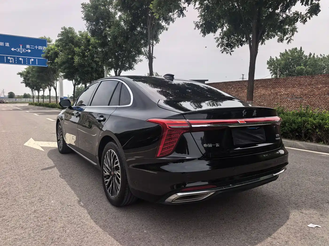 Hongqi H5 2024 2.0T Automatic Smart Connect Flag Smooth Edition фото 7