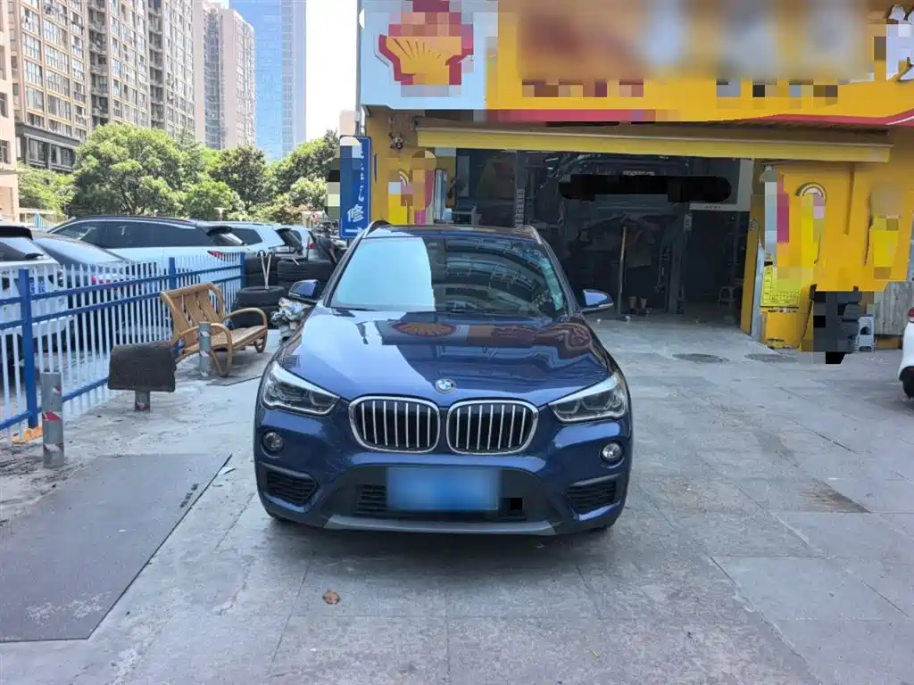 BMW X1 2016 sDrive18Li Premium Model фото 3