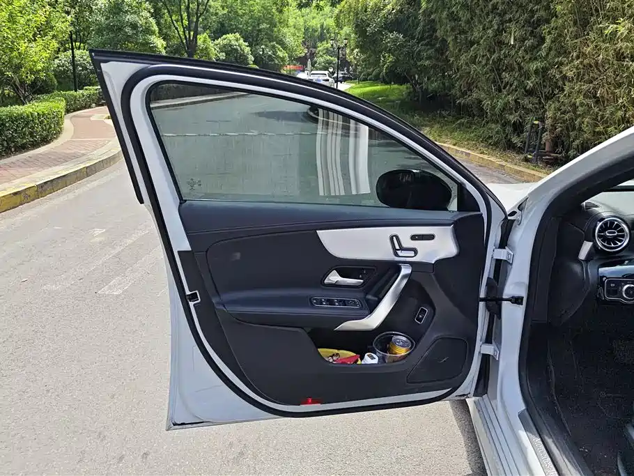 Mercedes-Benz A-Class 2019 A 220 L 4MATIC Sports Sedan фото 7