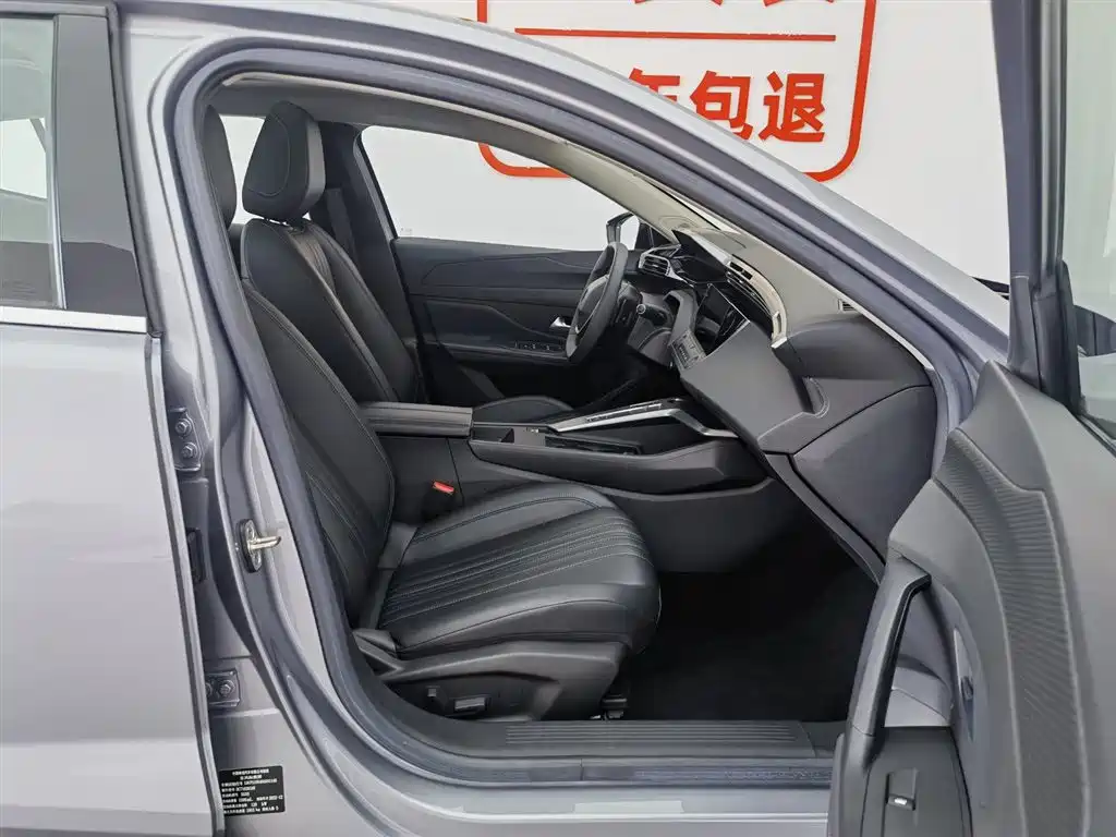 Peugeot 408X 2023 Gravity Edition фото 23