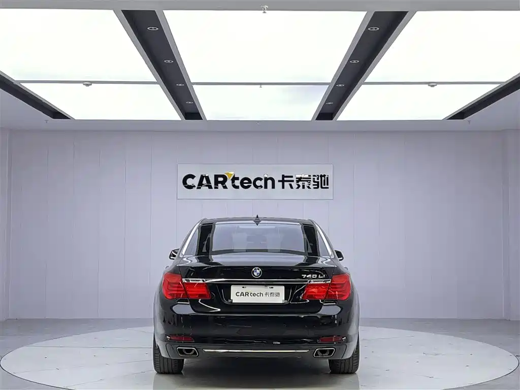 BMW 7 Series 2009 Model 740Li Leading Edition фото 13