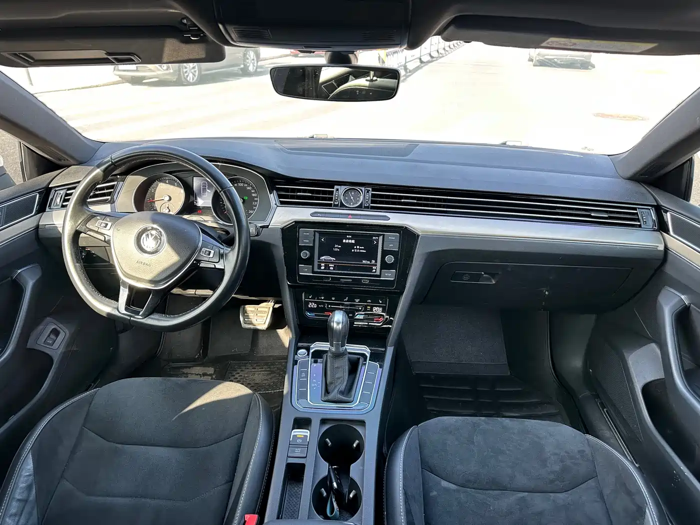 صورة 12 - Volkswagen FAW-Volkswagen CC