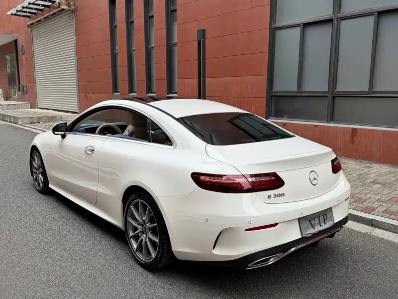 Mercedes-Benz E-Class (Import) 2023 E 260 Coupe фото 21