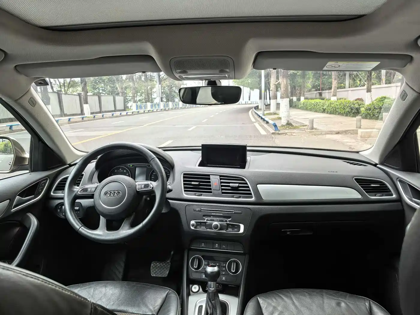 Audi Q3 2018 30th Anniversary Edition 35 TFSI Sport фото 5