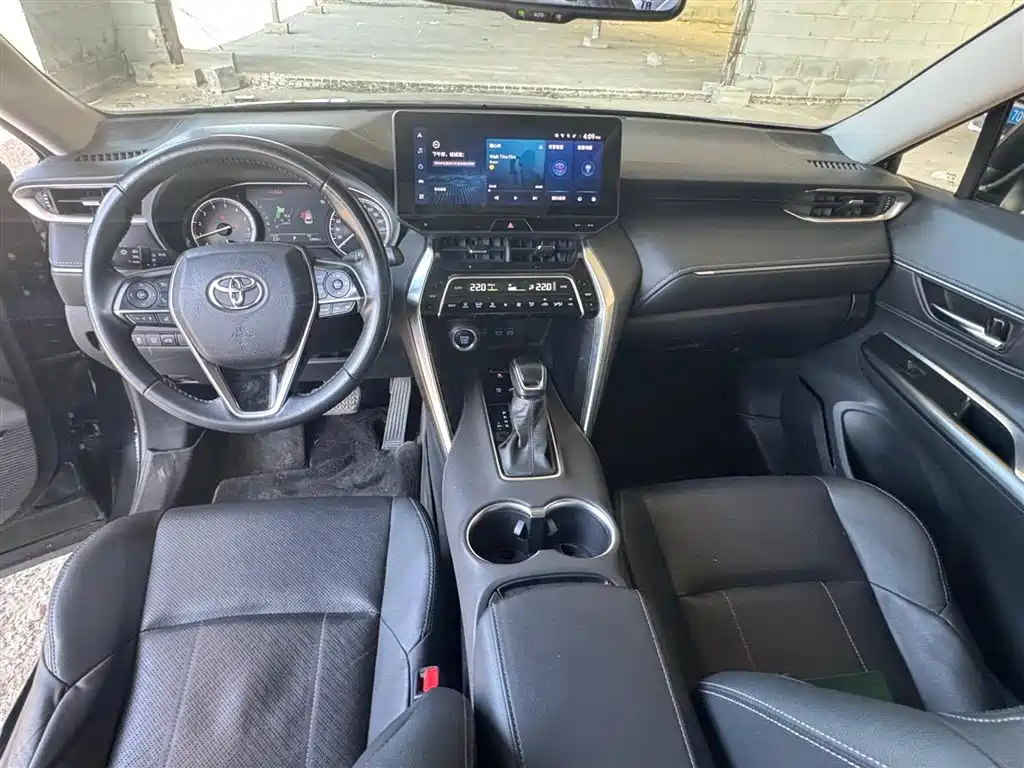 Toyota Lingfang HARRIER 2022 2.0L CVT 2WD Premium Edition фото 4