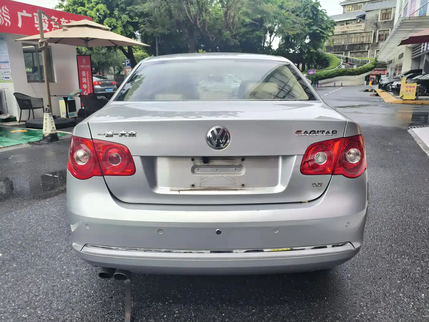 Volkswagen Sagitar 2011 2011 1.4TSI Auto Luxury