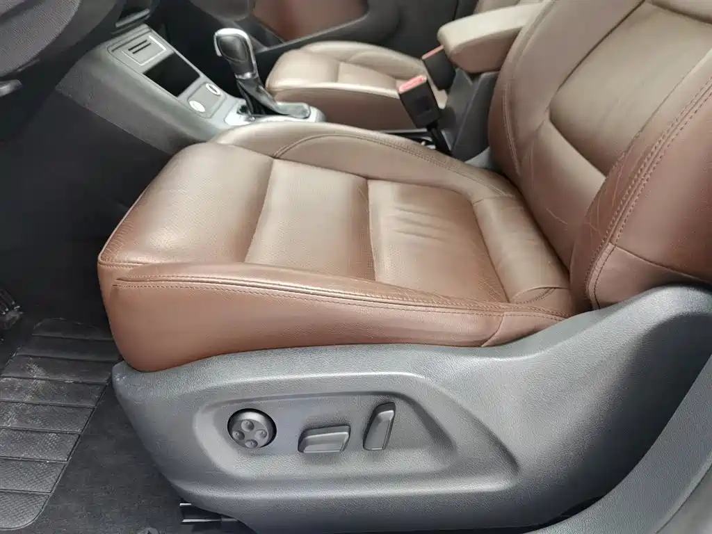 Volkswagen Tiguan 2015 2.0TSI Automatic 4WD Luxury фото 20