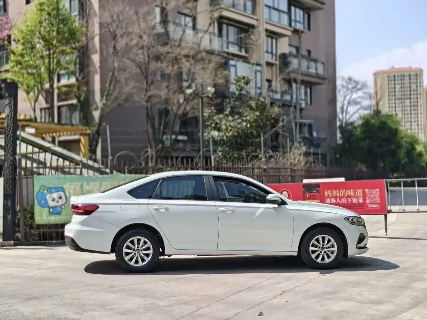 Volkswagen Lavida 2024 Model 1.5L Automatic Delight Edition фото 18