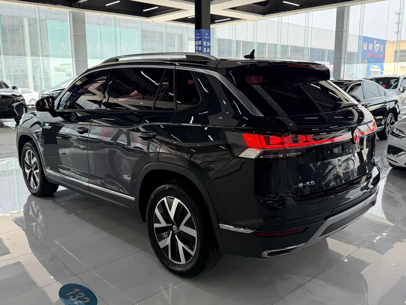 Volkswagen Tayron 2023 280TSI 2WD Luxury Plus Advanced Edition фото 10