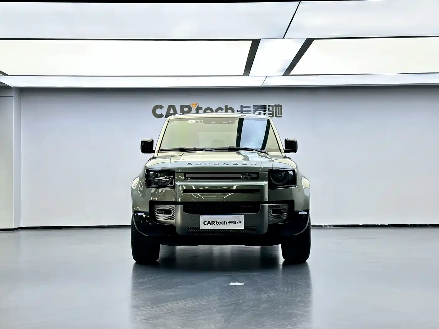 Land Rover Defender 2022 110 P400 X-DYNAMIC HSE фото 2