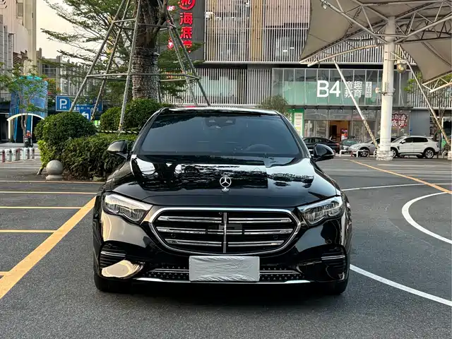 Mercedes-Benz E-Class 2025 E 300 L Fashion — фото 3