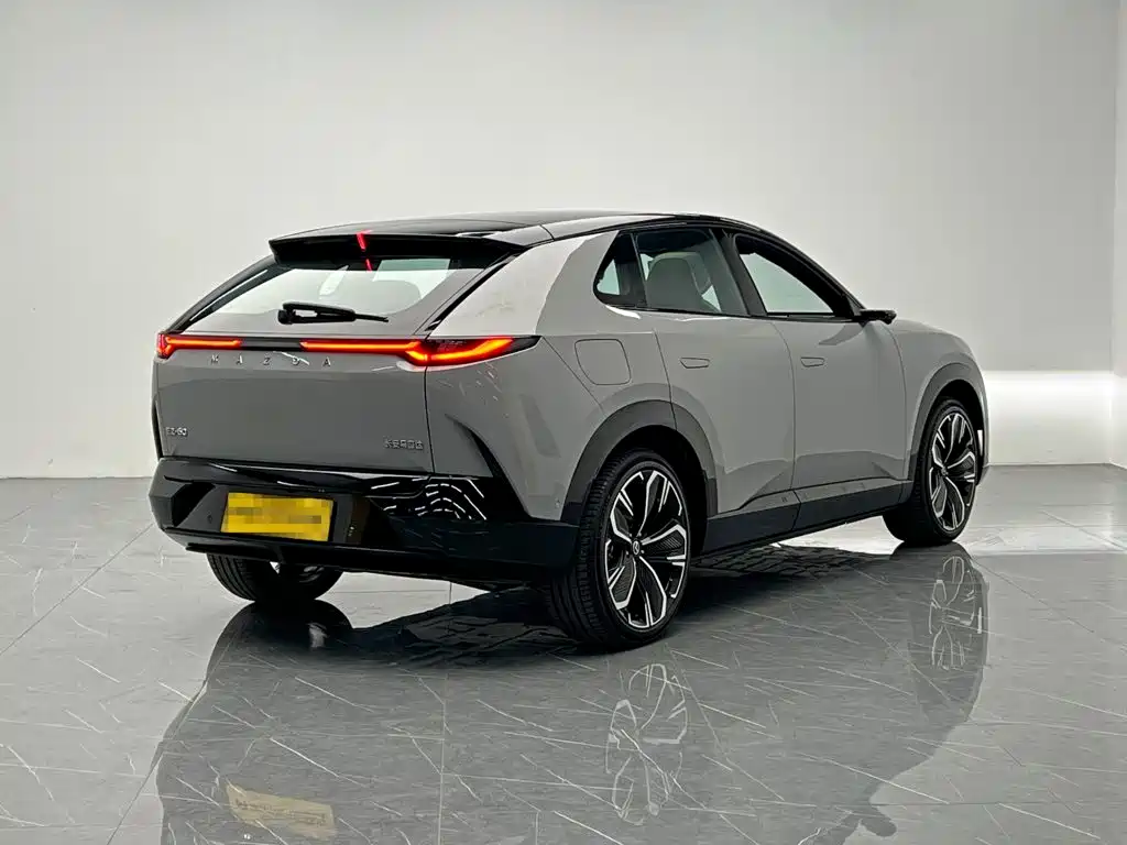 صورة 6 - Mazda EZ-60